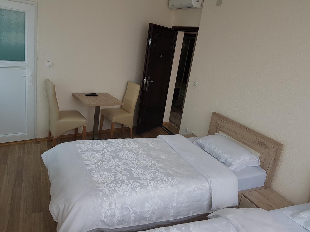 Bolero Hotel แฟริซาย ภายนอก รูปภาพ