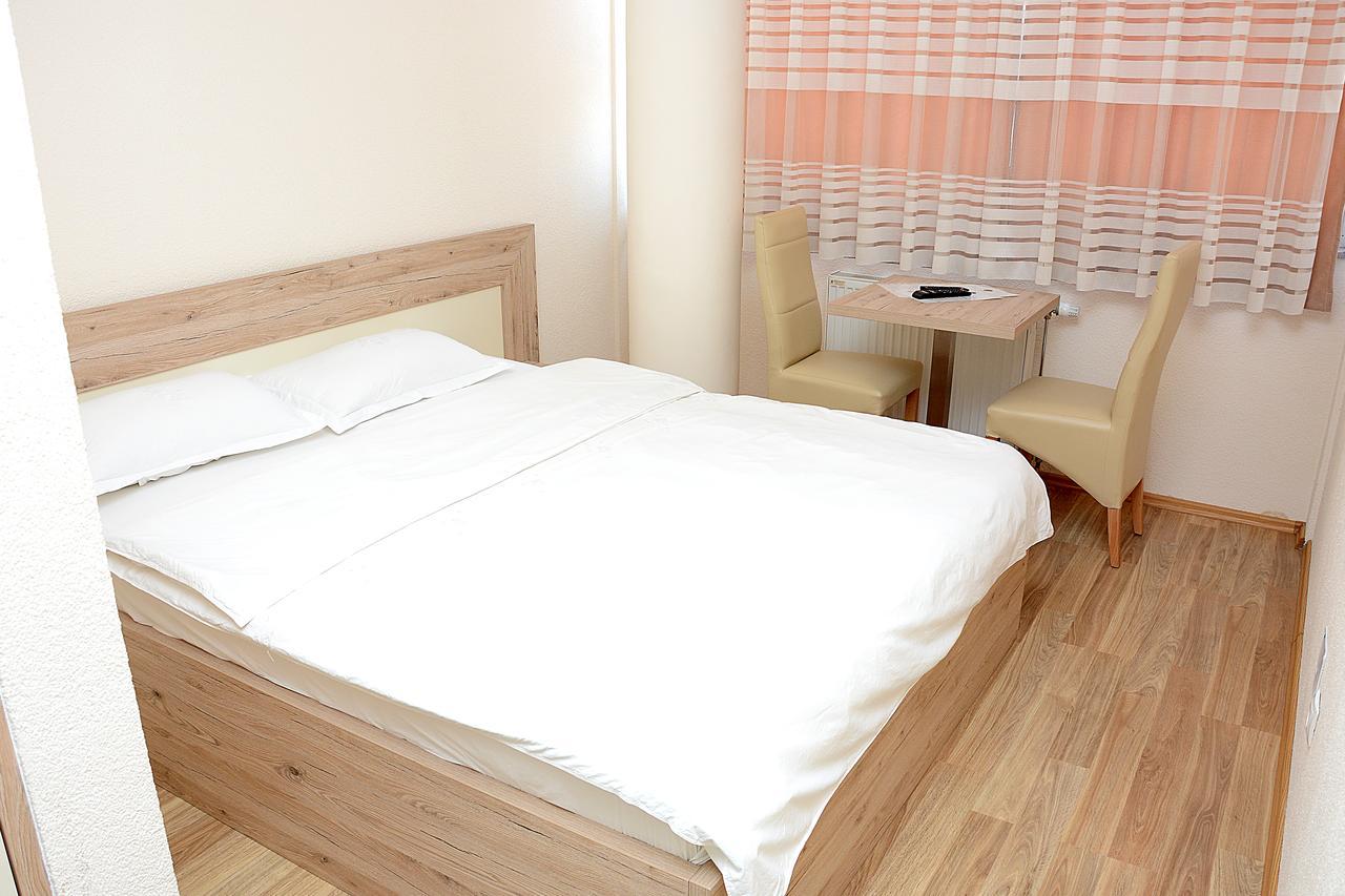 Bolero Hotel แฟริซาย ภายนอก รูปภาพ