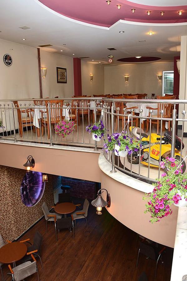 Bolero Hotel แฟริซาย ภายนอก รูปภาพ