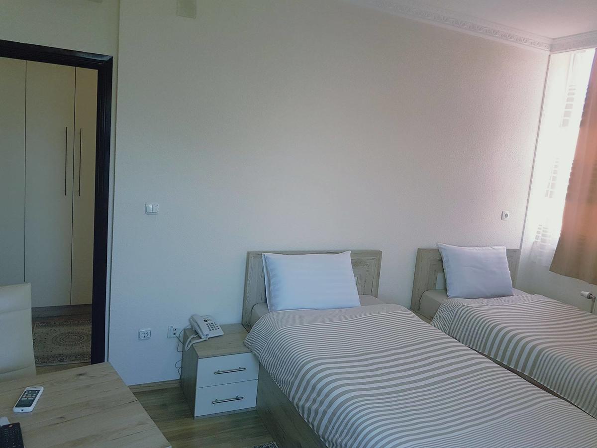 Bolero Hotel แฟริซาย ภายนอก รูปภาพ