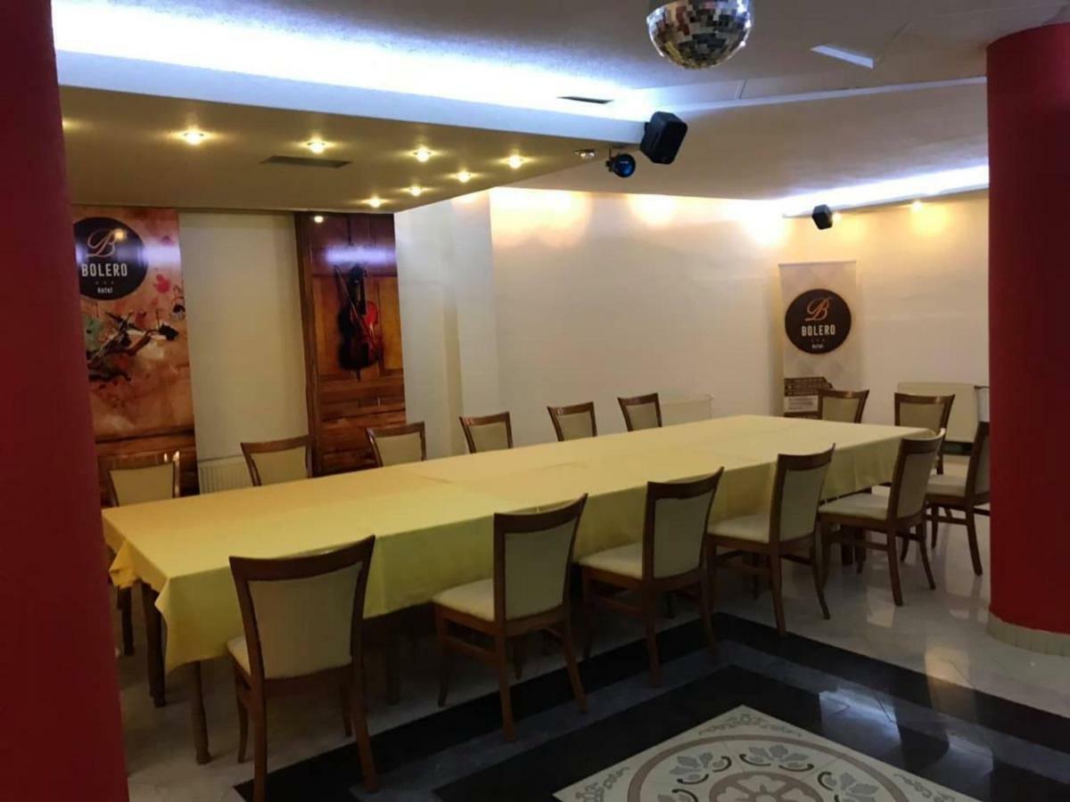 Bolero Hotel แฟริซาย ภายนอก รูปภาพ